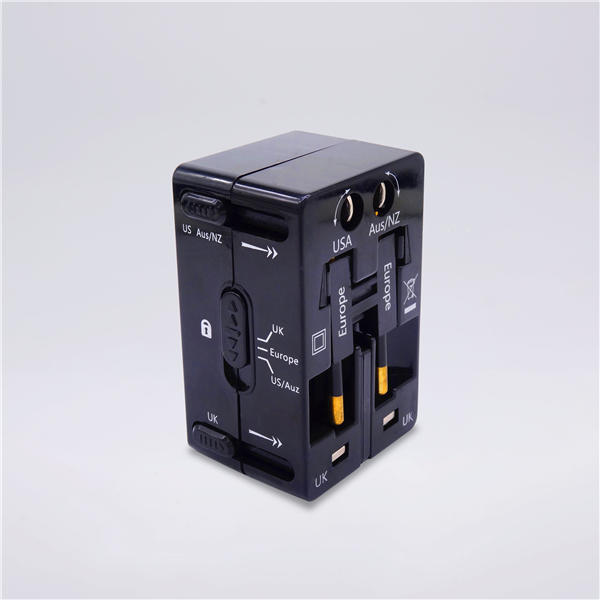 Ensure power supply stability and safety QZ08 Worldwide Adapter’s intelligent protection mechanism
